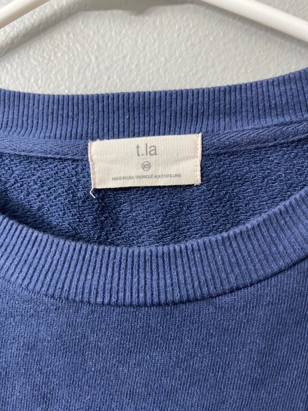 Anthropologie T.La women’s blue heart embroidered sweatshirt. Xs - Picture 4 of 7